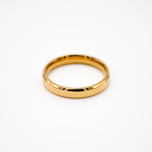 Gold Beveled Band Ring